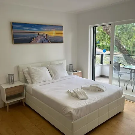 Penzion Oieras 2 - Large Double With En-suite Bathroom And Balcony